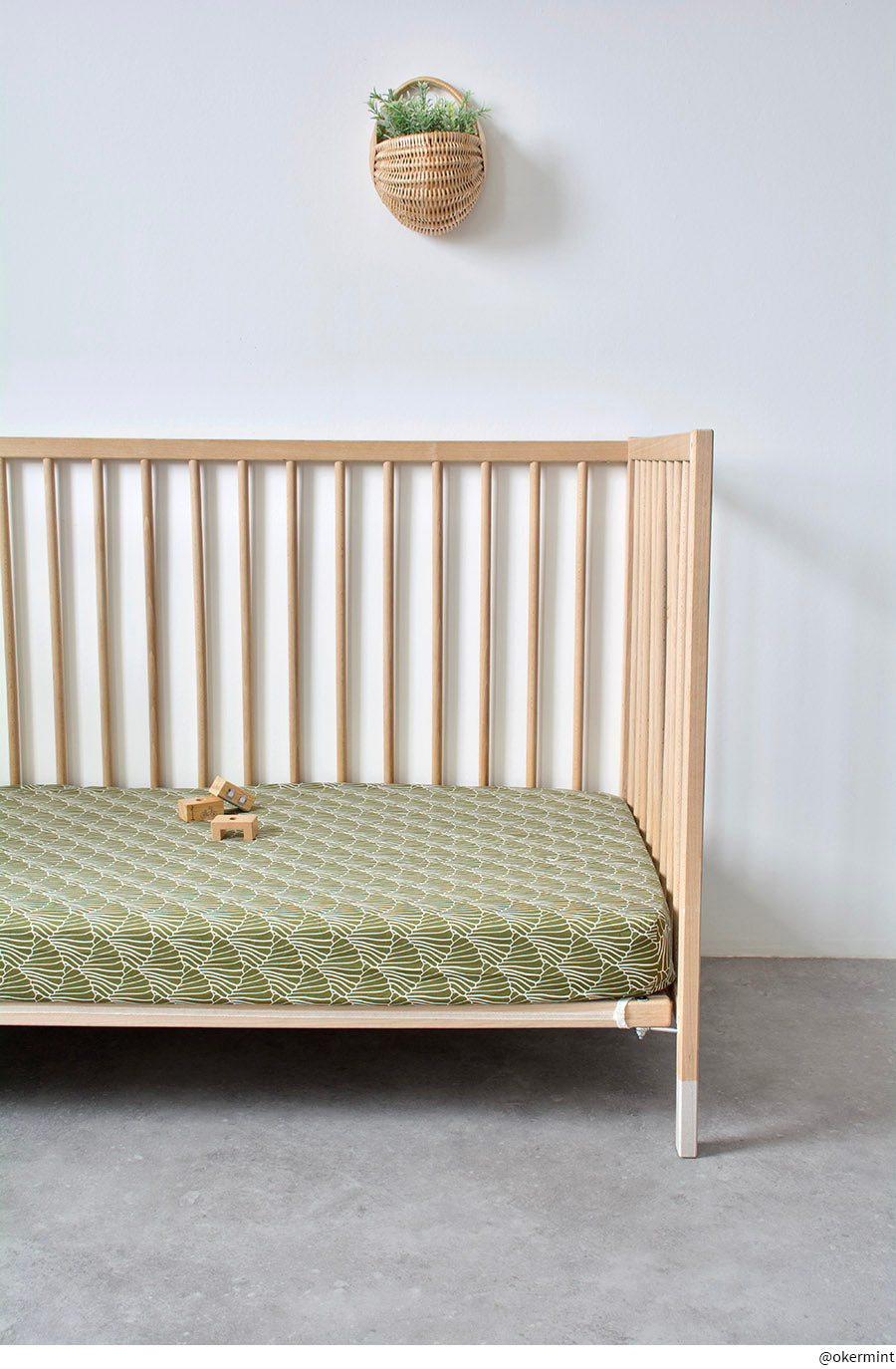 Solid wood cot bed 60x120cm made in Spain